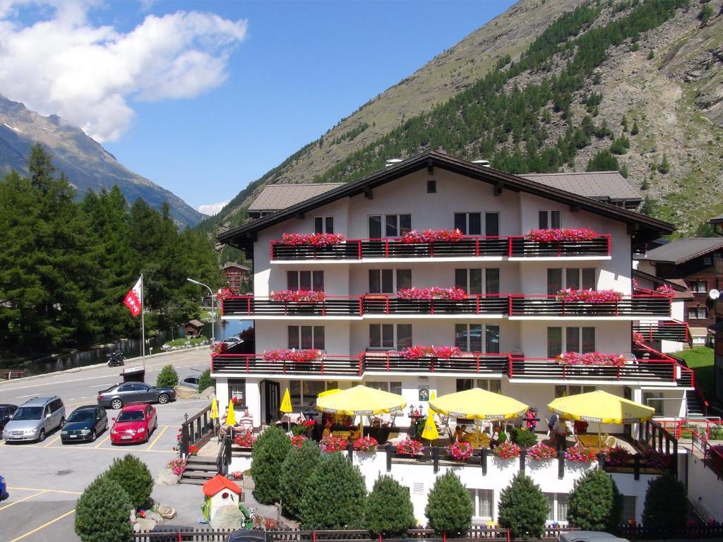 Hotel Restaurant Mattmarkblick Saas-Almagell Exterior foto